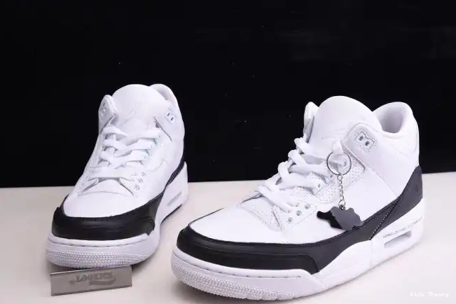 Kicked Out Shoe Store FRAGMENT DA3595-100 JORDAN 3 AIR 0613